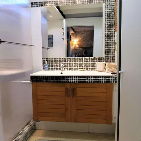 Maisonnette De Charme à 400m De La à - Réf 64